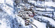 Taş Evlerin Kartpostallık Kış Manzarası
