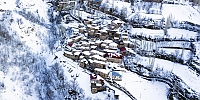 Taş Evlerin Kartpostallık Kış Manzarası